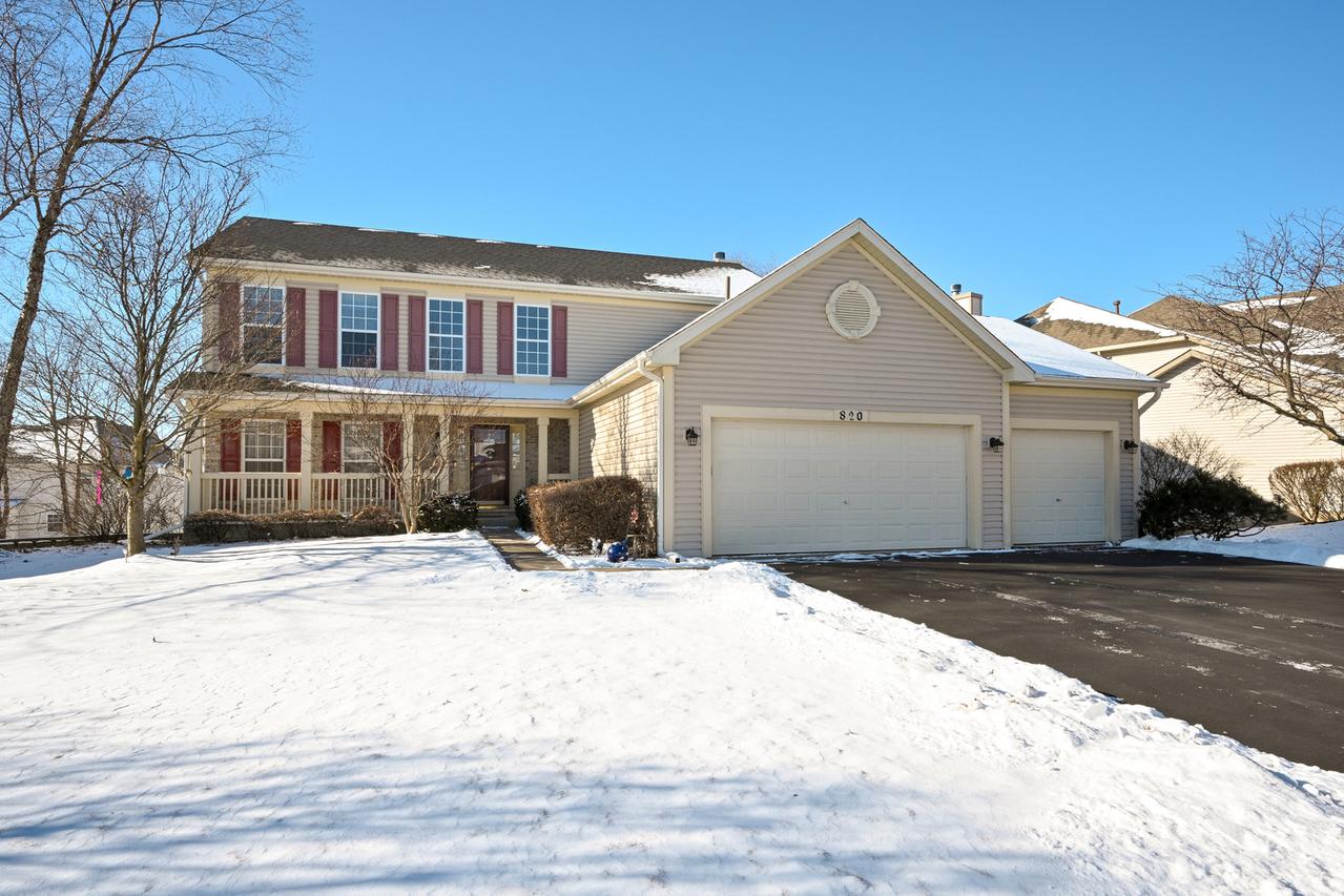 820 Spring Creek Cir., Naperville, IL 60565
