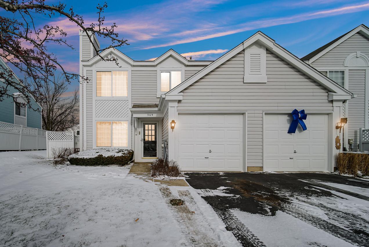 369 Gregory St., Aurora, IL 60504