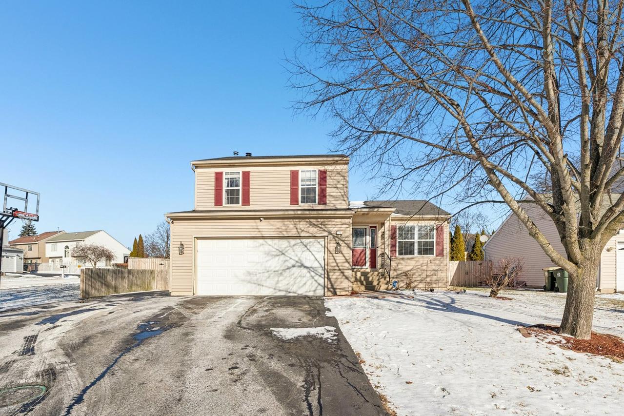 148 W Lindsay Dr., Round Lake Beach, IL 60073