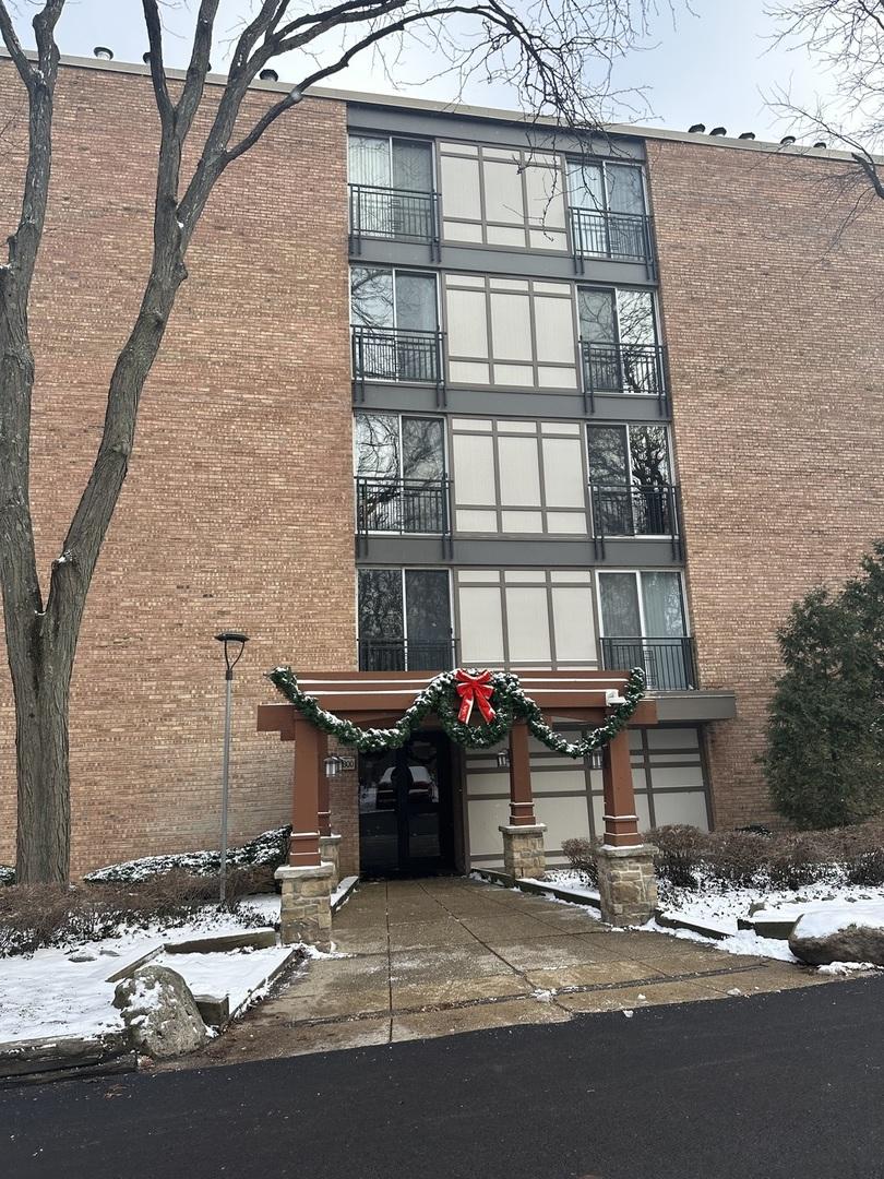 5800 Oakwood Dr. #5G, Lisle, IL 60532