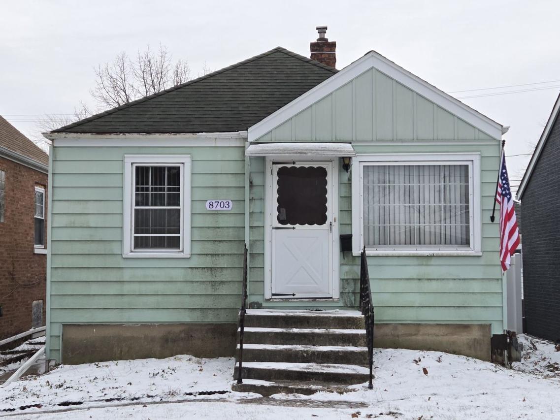 8703 Lyndale St., River Grove, IL 60171