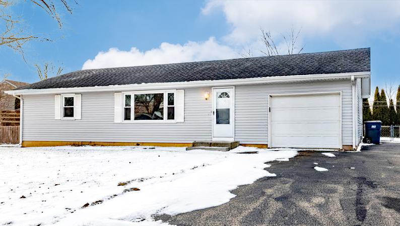 1509 Pine St., Mchenry, IL 60050