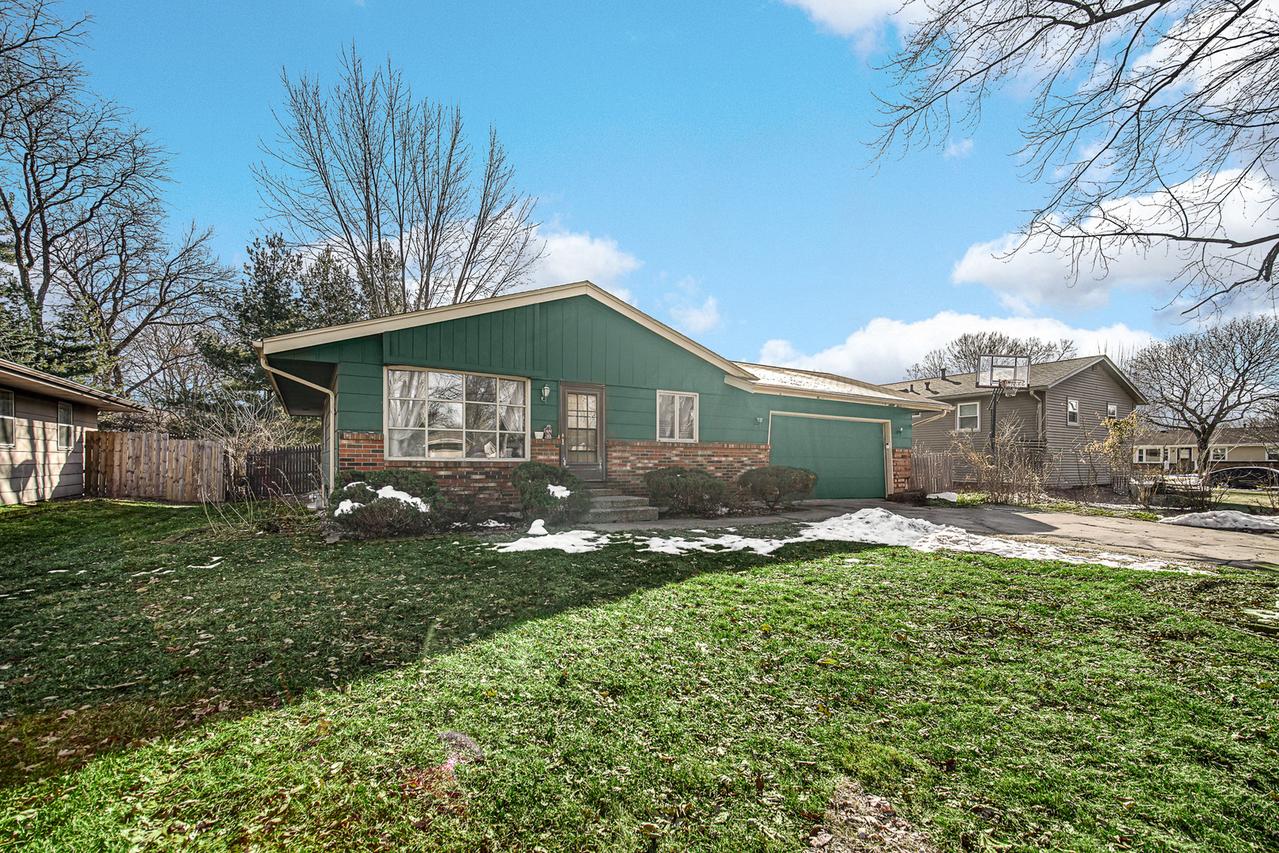 1226 Arnold Ave., Rockford, IL 61108