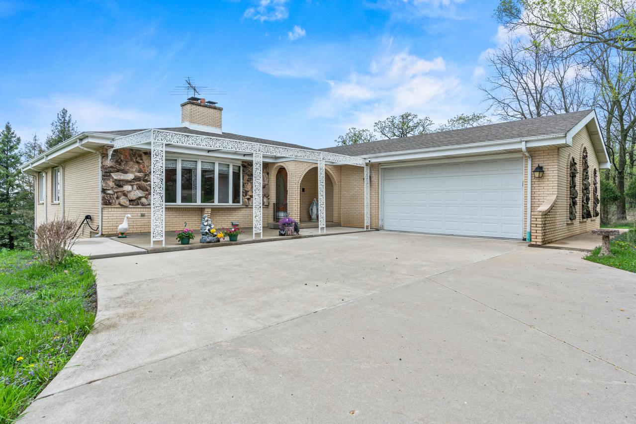 27855 W Main St., Wauconda, IL 60084