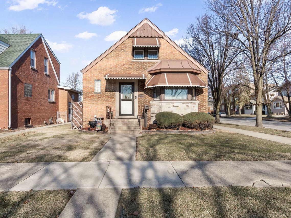 6401 Sinclair Ave., Berwyn, IL 60402
