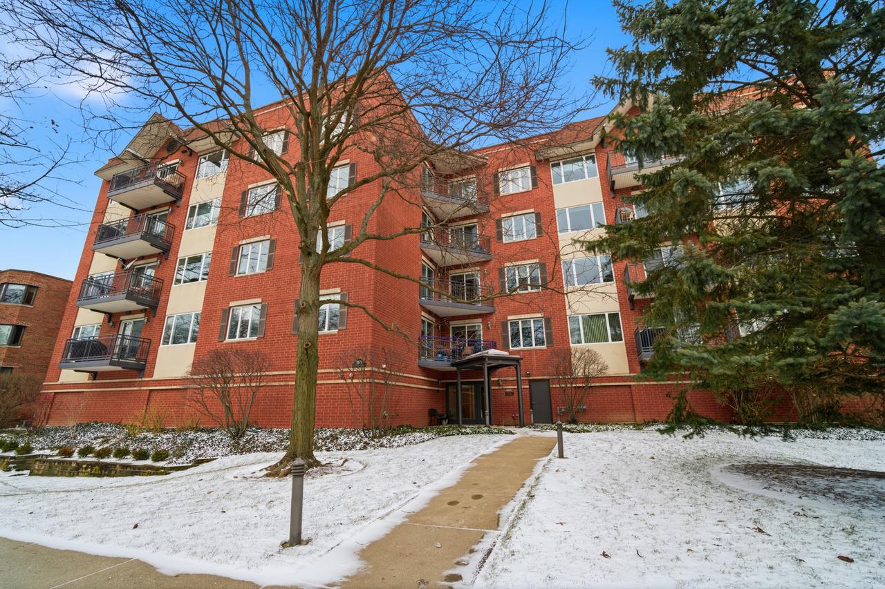 2601 Central St. #406, Evanston, IL 60201