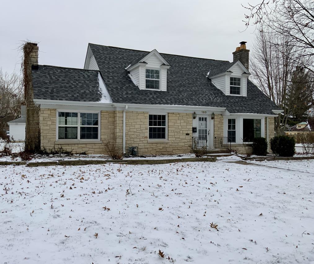 160 Ingleside Ave., Aurora, IL 60506