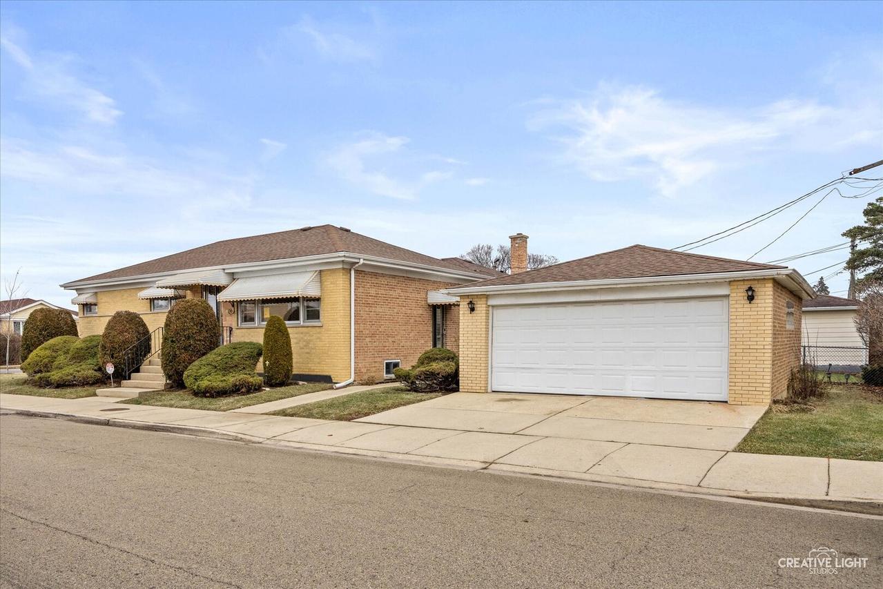 7657 W Gunnison St., Norridge, IL 60706