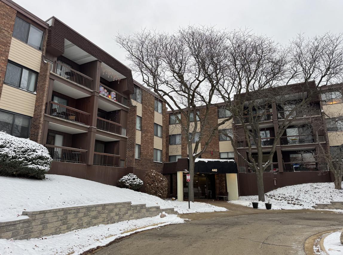 [Address Hidden by Seller], Glen Ellyn, IL 60137