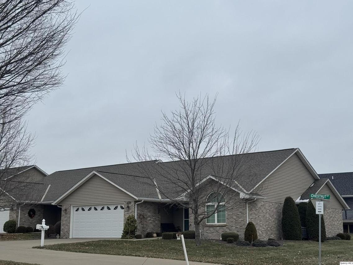 5001 Chestnut, Quincy, IL 62305