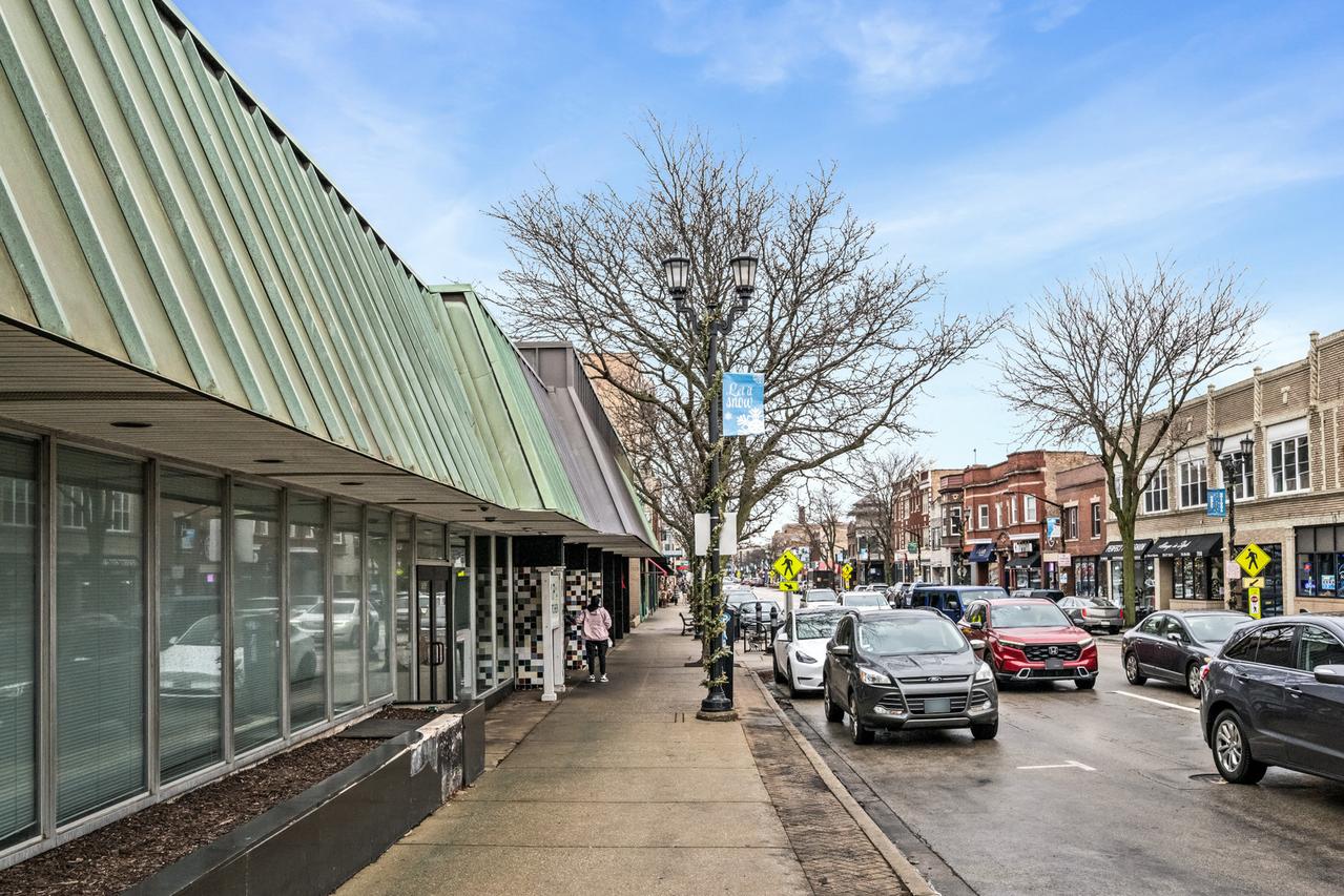 7525 Madison Ave., Forest Park, IL 60130