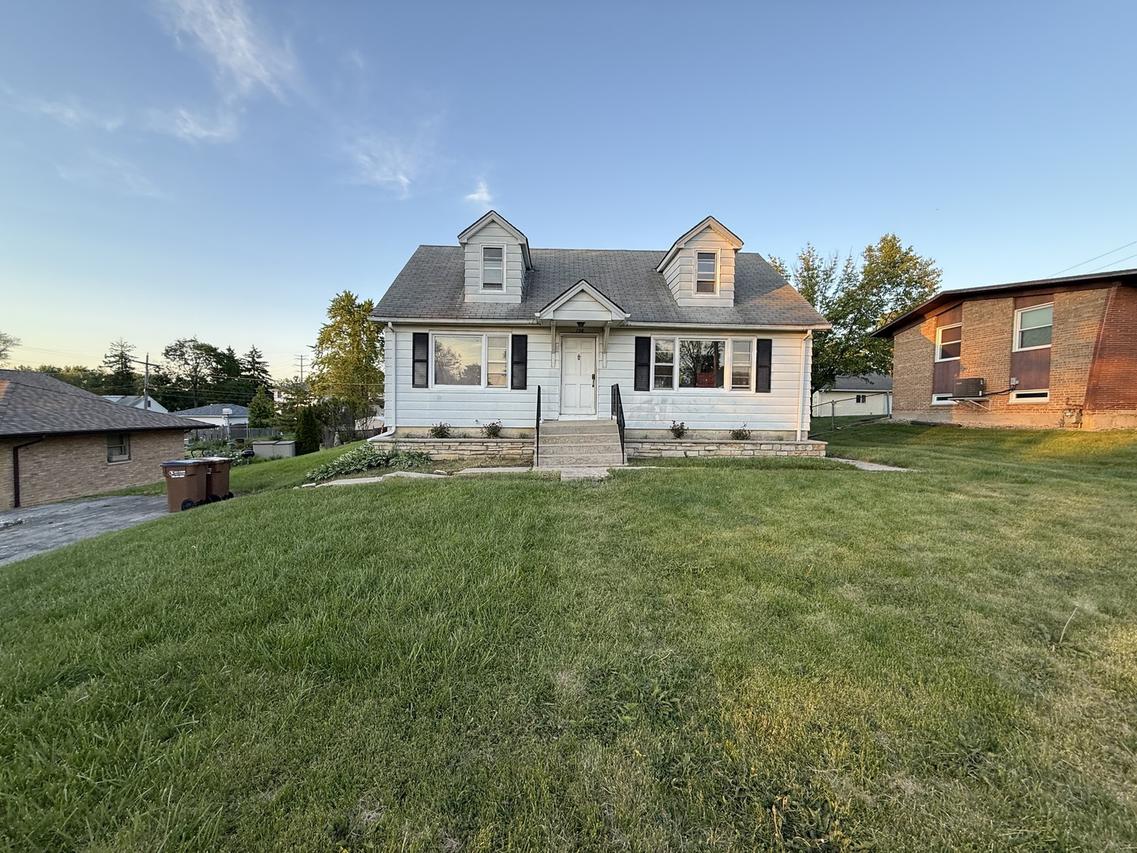 106 Kazwell St., Willow Springs, IL 60480