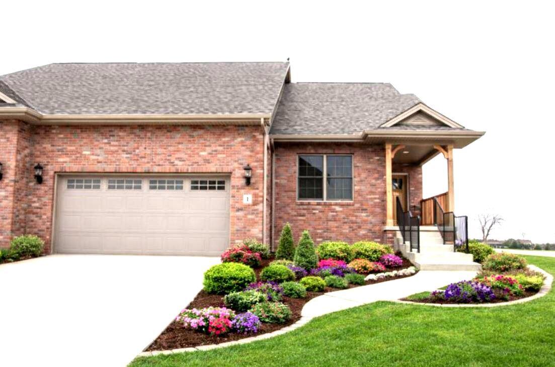 1 Saint Ivans Cir., Bloomington, IL 61705