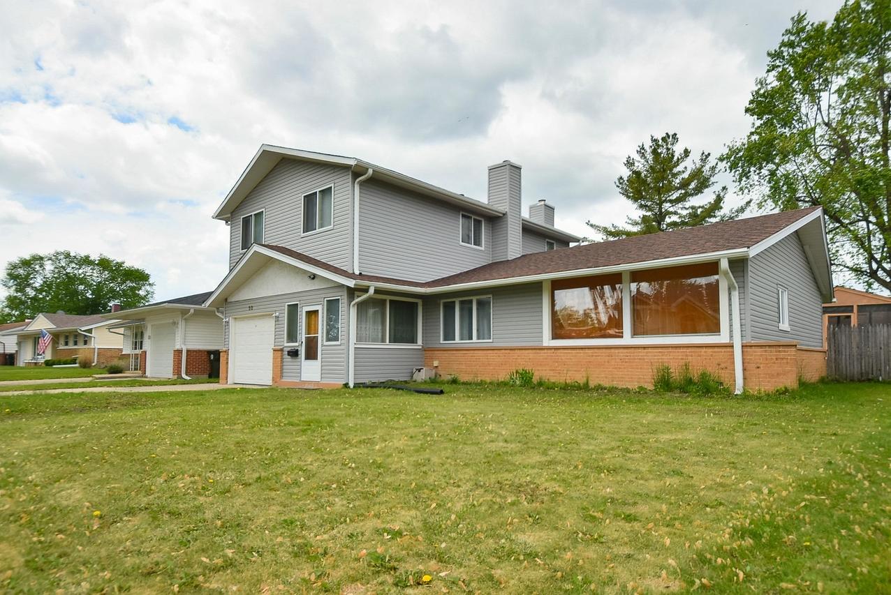 50 Ridgewood Rd., Elk Grove Village, IL 60007