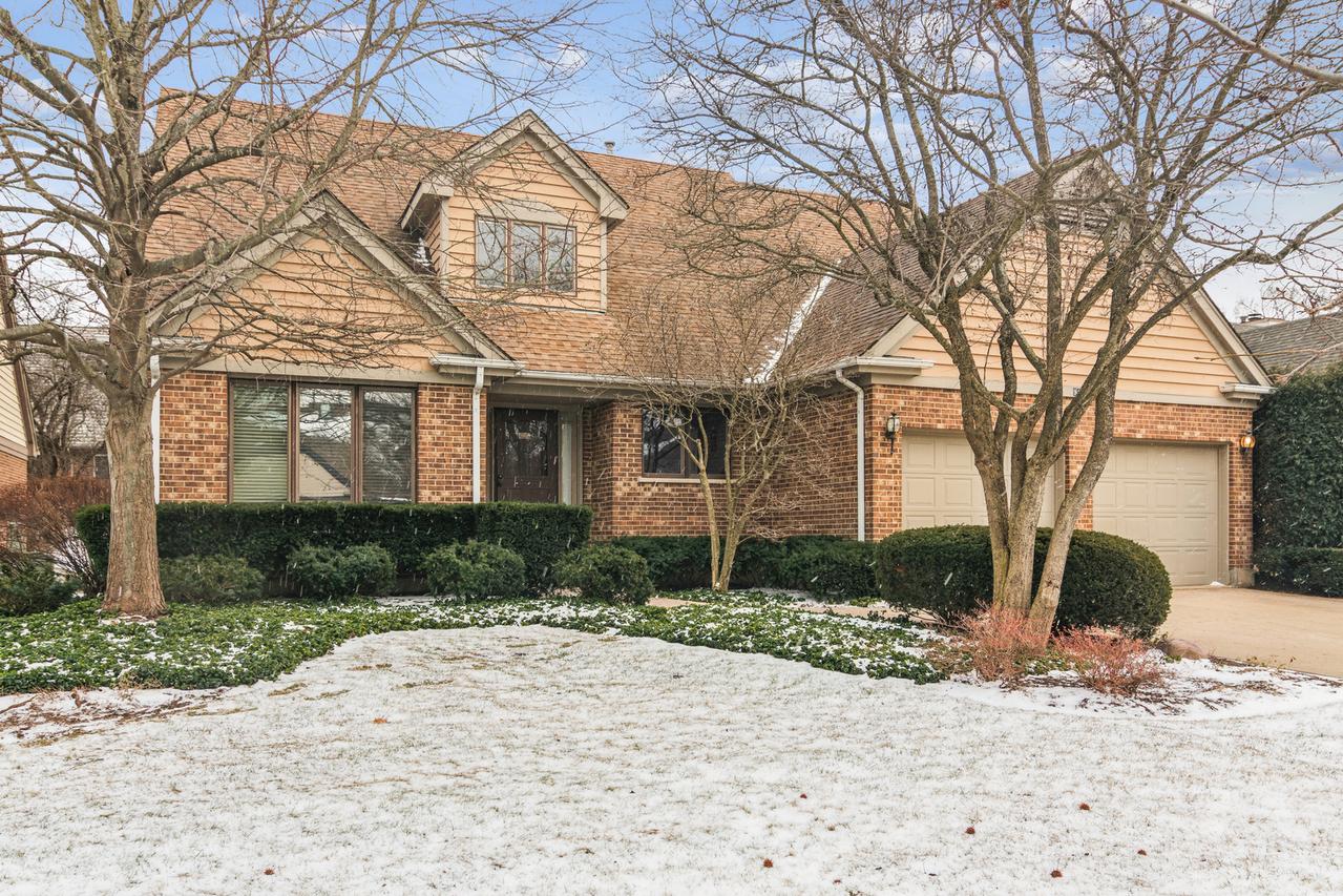 945 Villas Ct., Highland Park, IL 60035