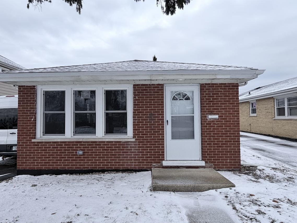 97 W 29th St., South Chicago Heights, IL 60411