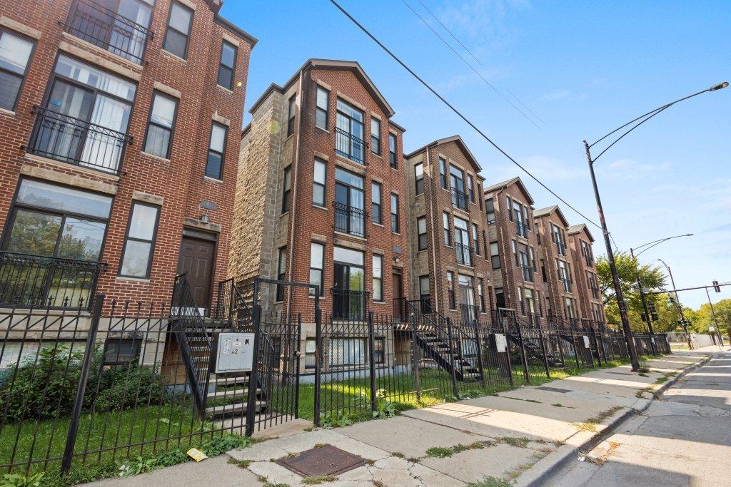 949 W 51st St., Chicago, IL 60609