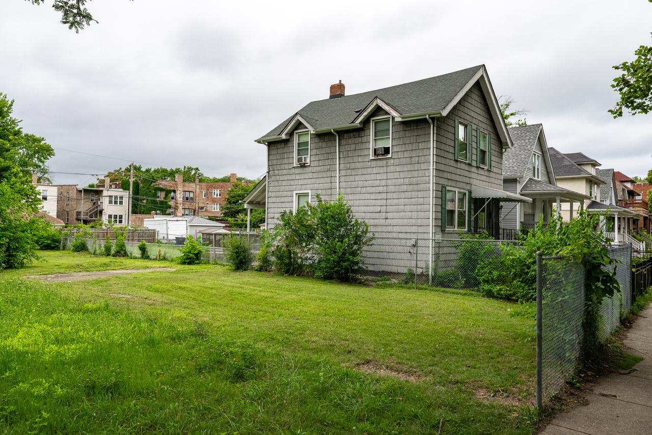 7826 S Marquette Ave., Chicago, IL 60649