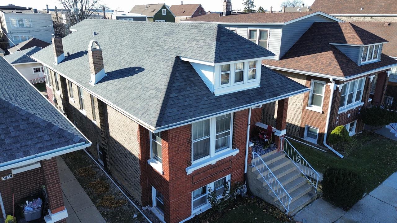 4821 W 24th St., Cicero, IL 60804