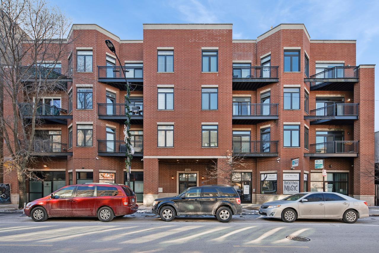 1890 N Milwaukee Ave. #3D, Chicago, IL 60647