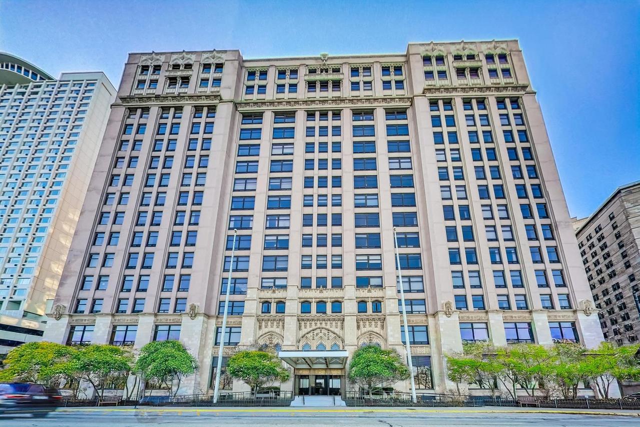 680 N Lake Shore Dr. #221, Chicago, IL 60611