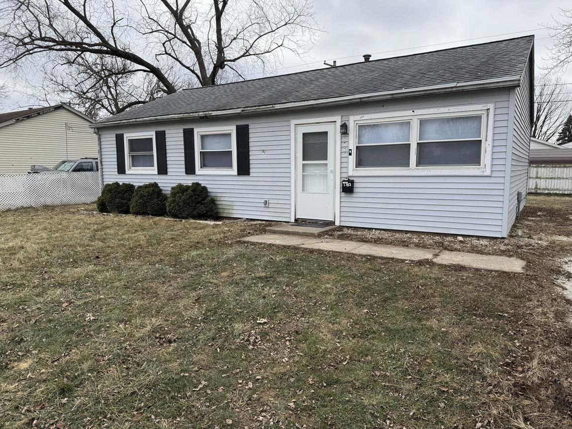 1703 Hedge Rd., Champaign, IL 61821