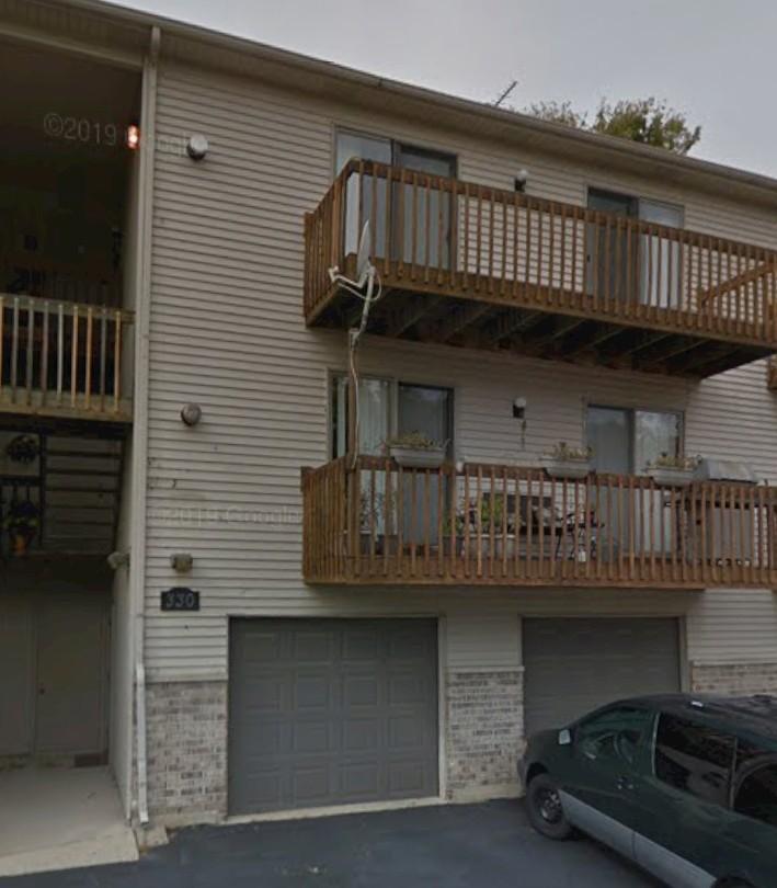 330 Woodridge Cir. #C, South Elgin, IL 60177