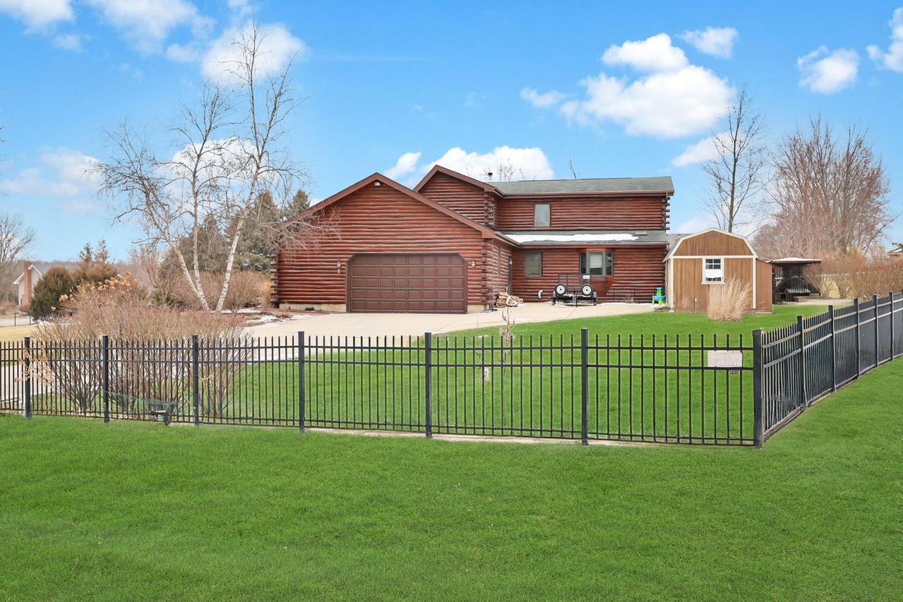 43W951 Fox Hill Ct., St. Charles, IL 60175