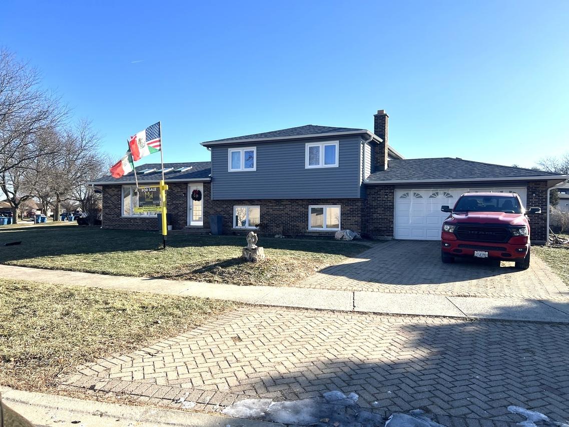 12818 S Blossom Dr., Alsip, IL 60803