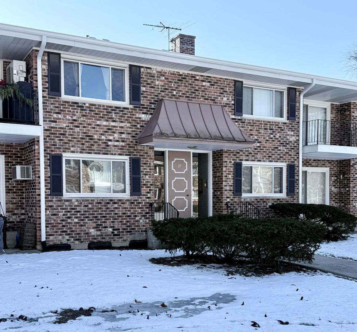 37 N Main St. #40, Glen Ellyn, IL 60137