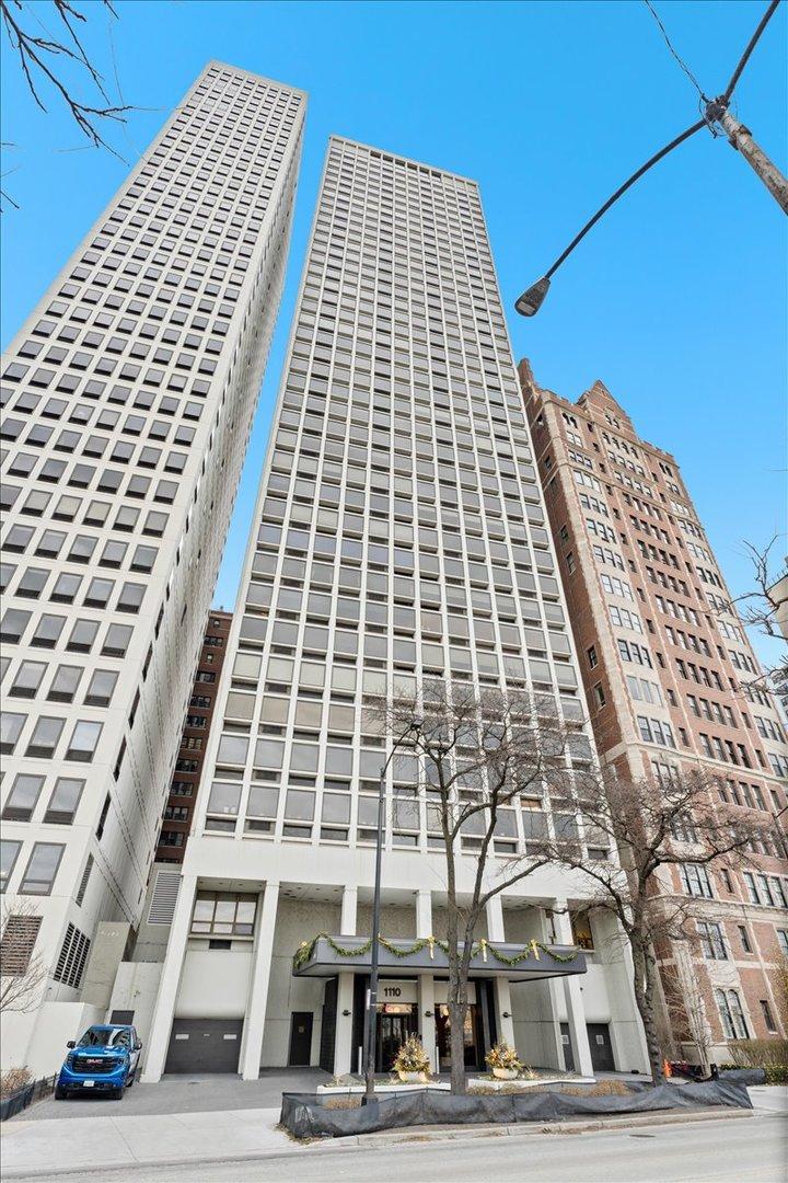 1110 N Lake Shore Dr. #31N, Chicago, IL 60611