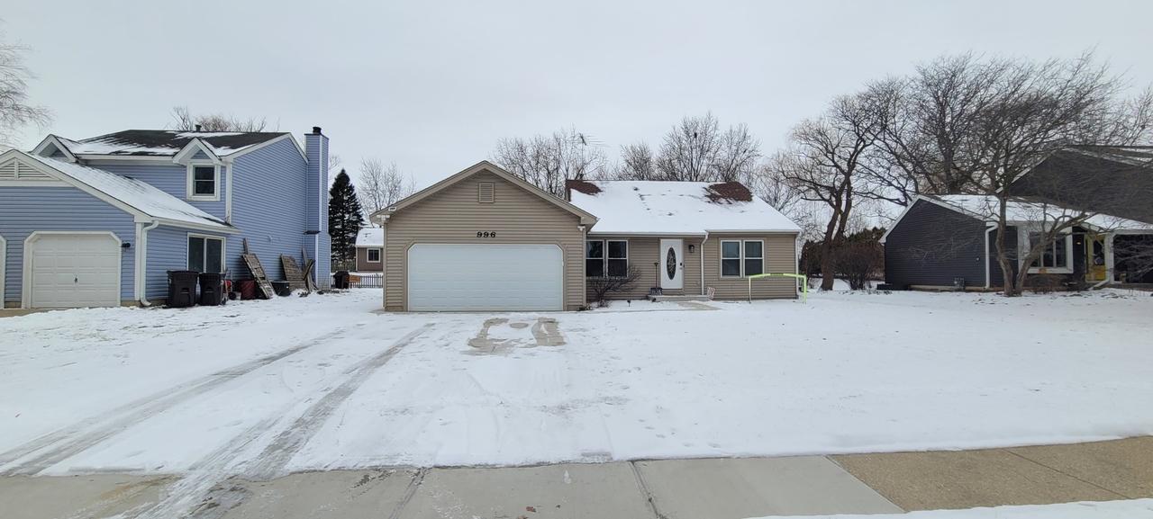 996 Hawthorne Dr., Crystal Lake, IL 60014