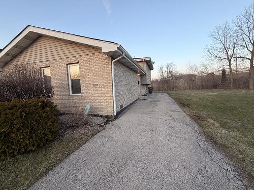 1501 Berg Dr., Dolton, IL 60419