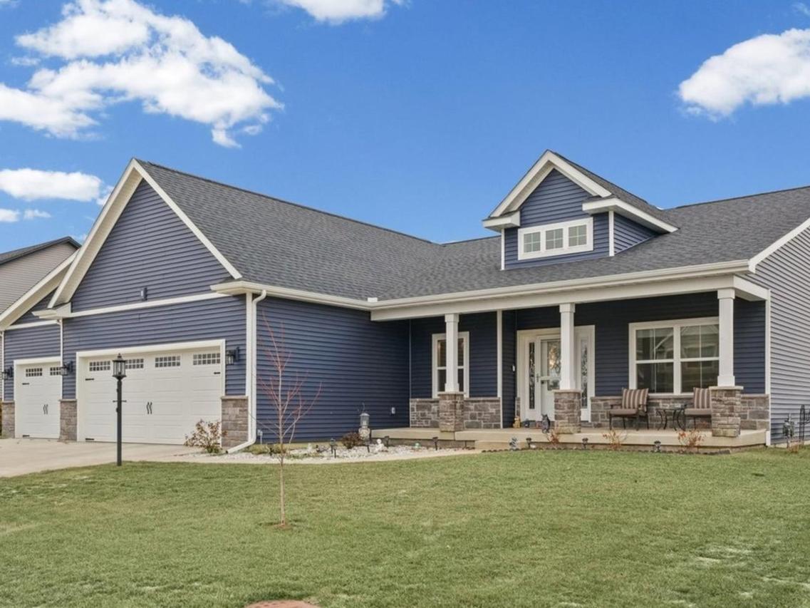 1105 Glen Abbey Dr., Champaign, IL 61822