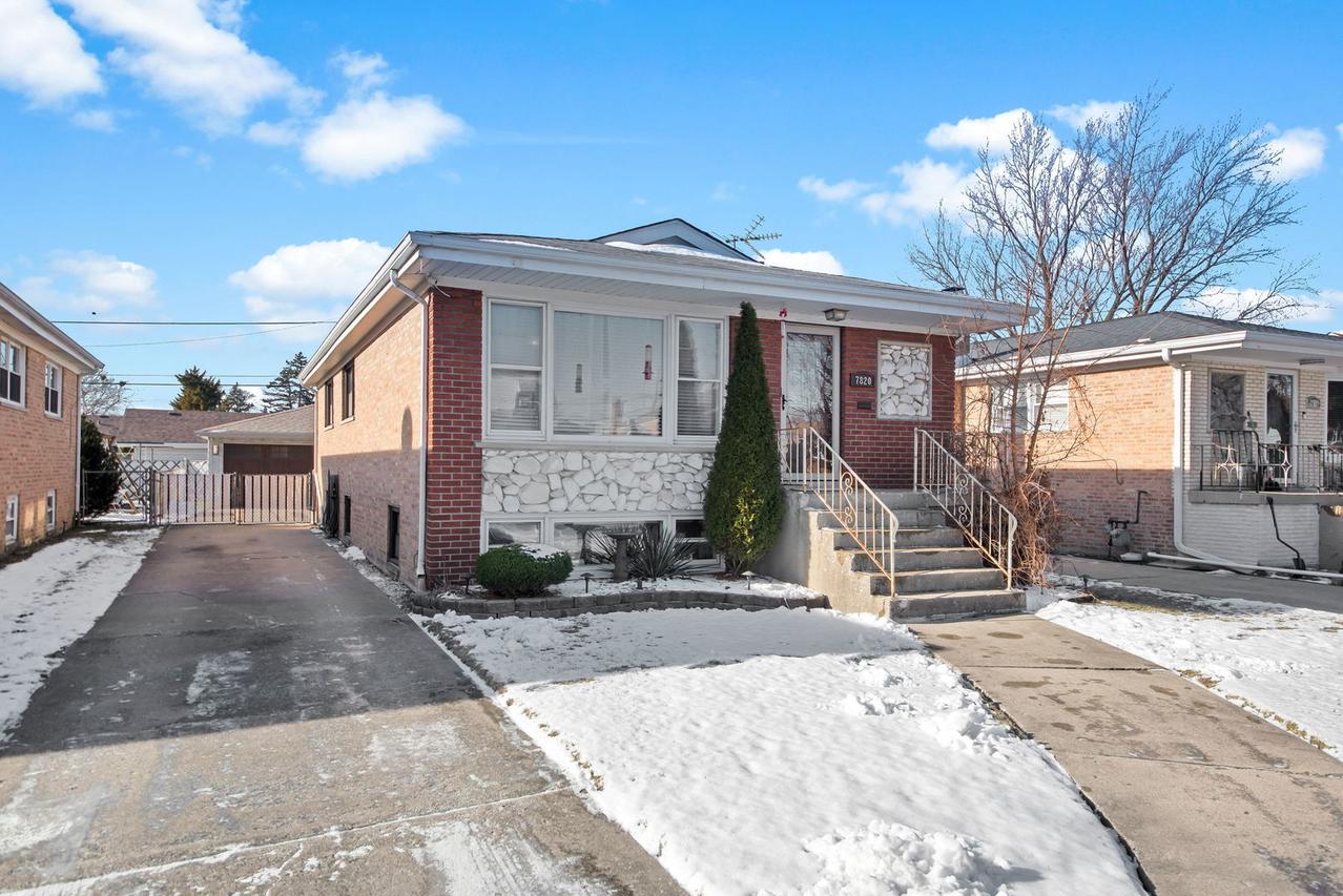 7820 Nagle Ave., Burbank, IL 60459
