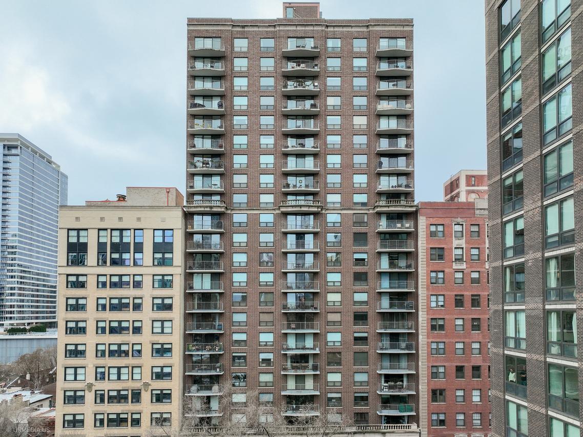 1250 N Dearborn St. #5B, Chicago, IL 60610