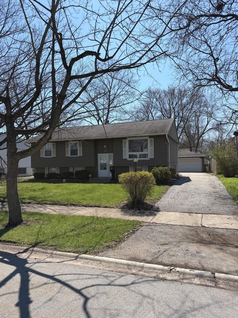 450 E Mulberry Ct., Glenwood, IL 60425