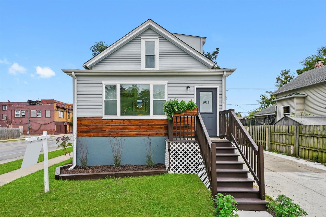 601 S 6th Ave., Maywood, IL 60153