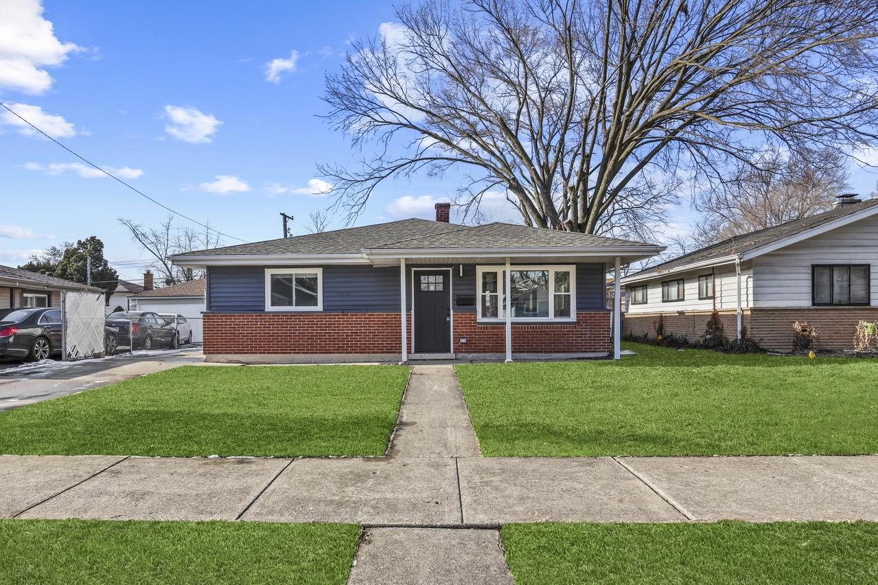 15214 Dorchester Ave., Dolton, IL 60419