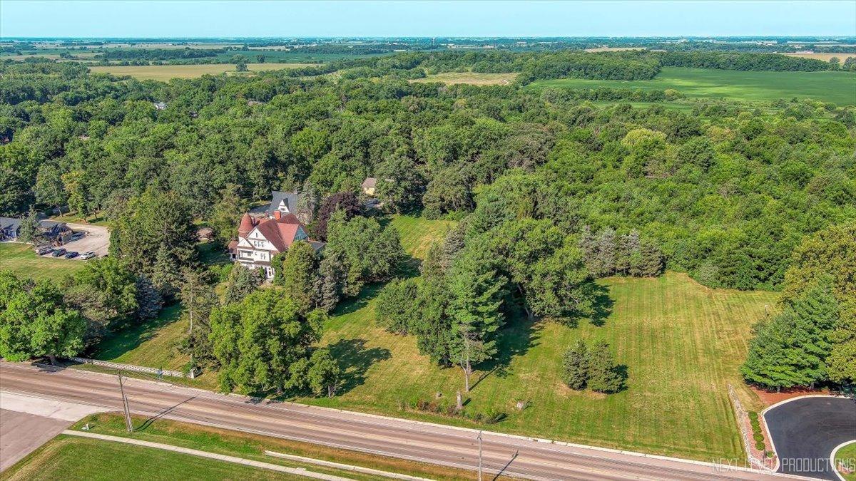 526 N Main St., Elburn, IL 60119