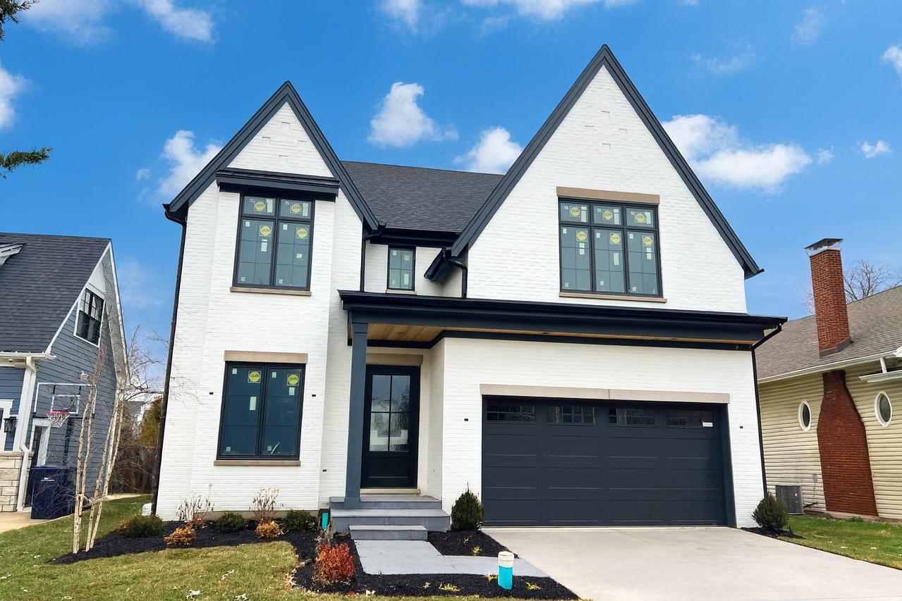 196 N Walnut St., Elmhurst, IL 60126