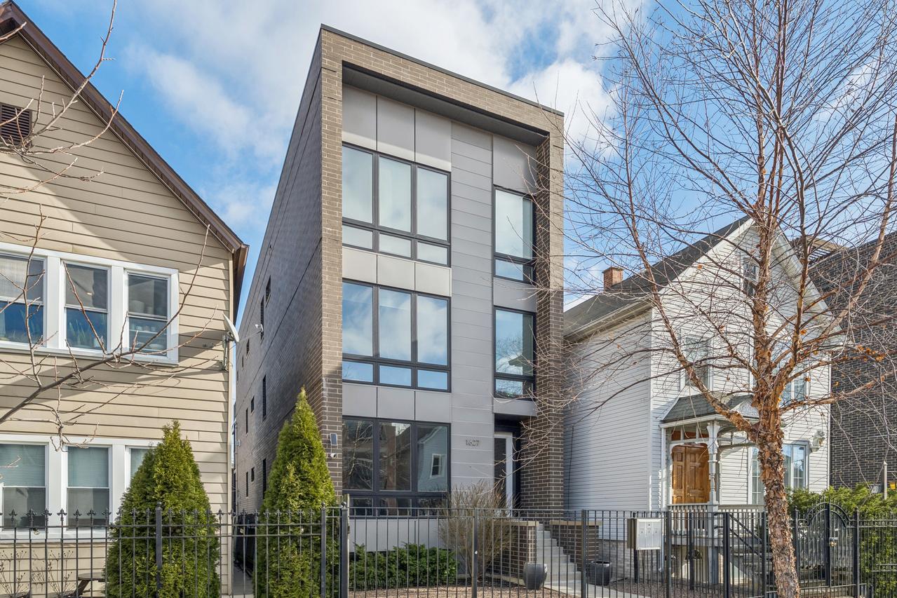 1627 N Campbell Ave. #1, Chicago, IL 60647