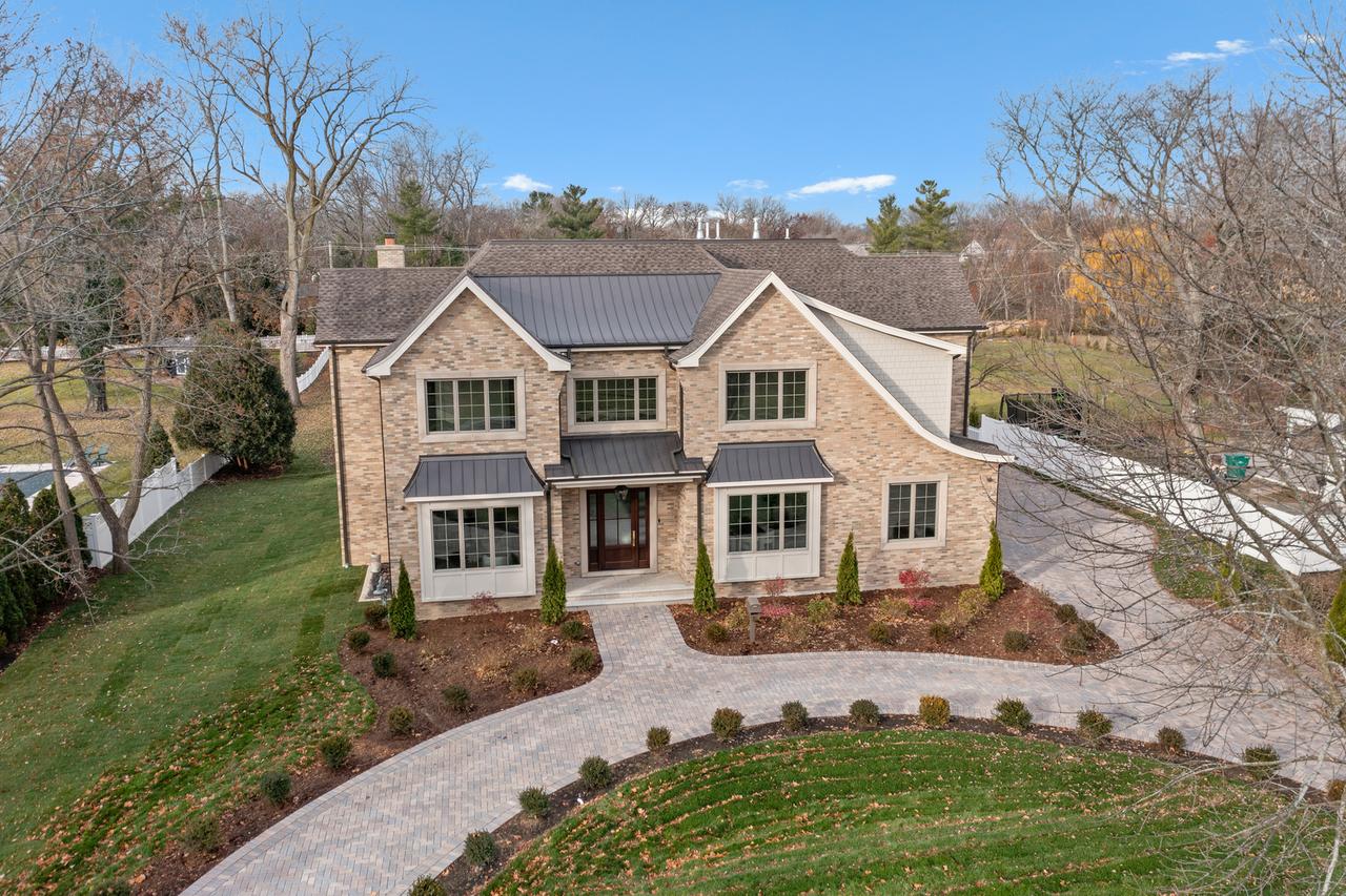 164 Wagner Rd., Northfield, IL 60093