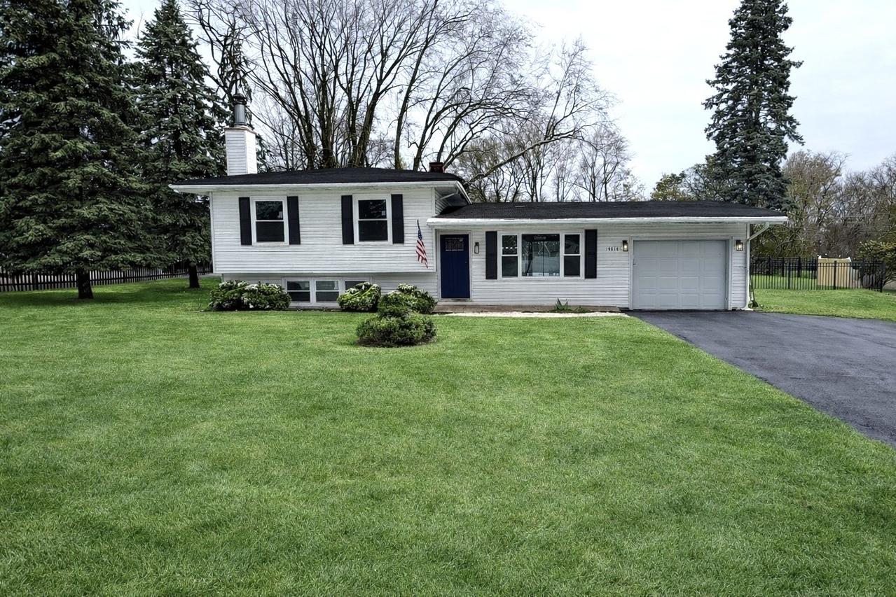 4818 Strong Rd., Crystal Lake, IL 60014