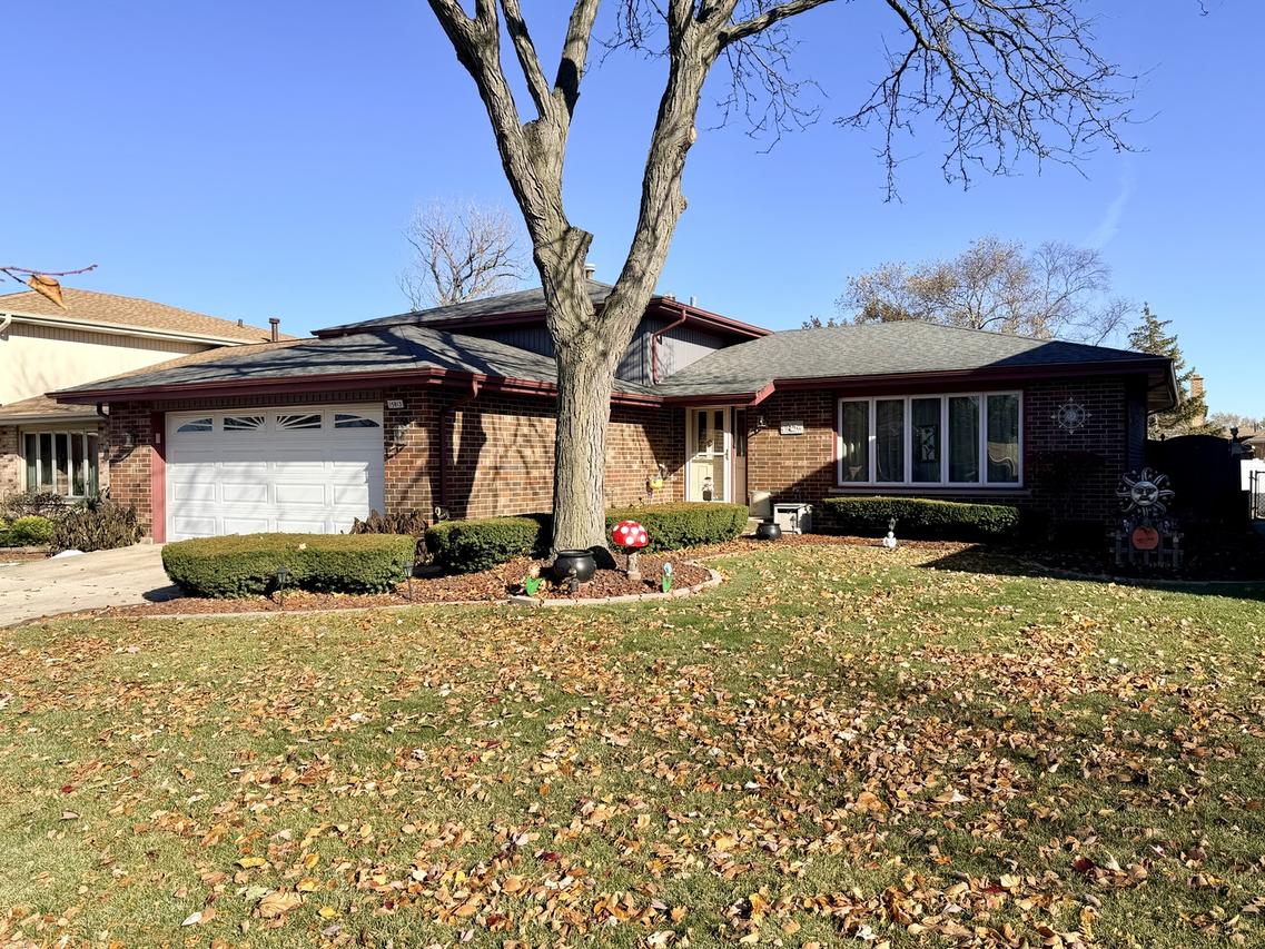 15813 Jon Rd., Oak Forest, IL 60452