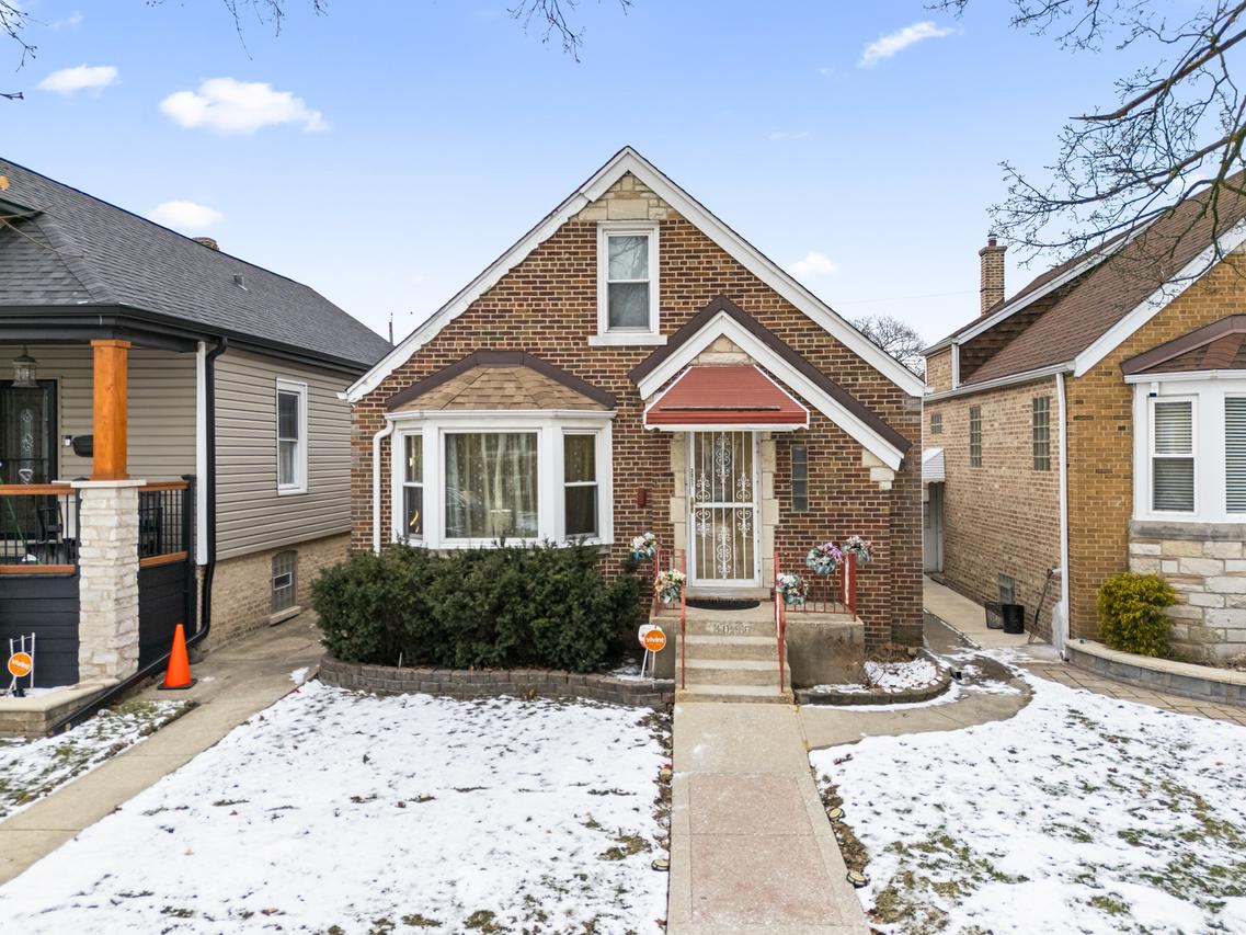 3050 N Nagle Ave., Chicago, IL 60634