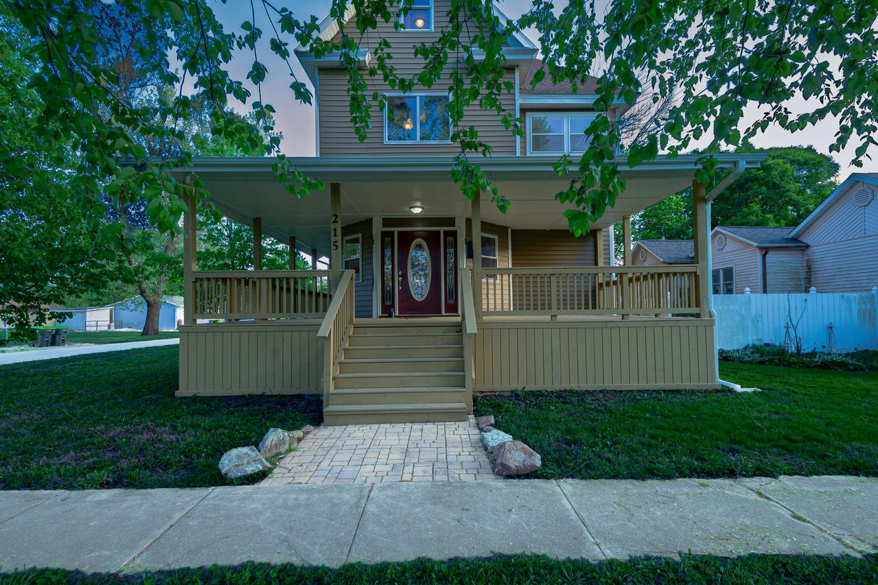 215 E Sale St., Tuscola, IL 61953