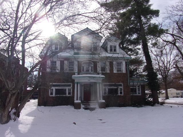 1595 W Macon St., Decatur, IL 62522