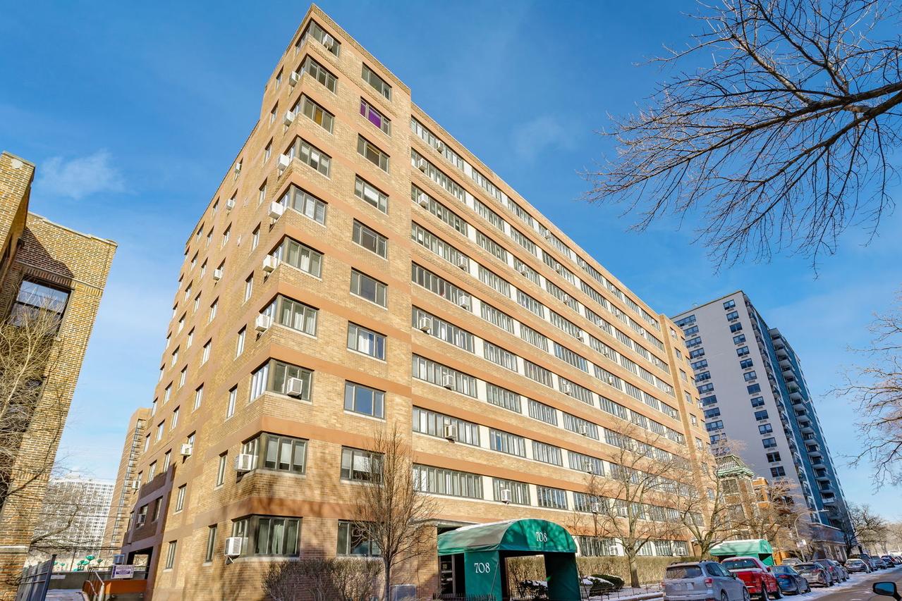 [Address Hidden by Seller], Chicago, IL 60613