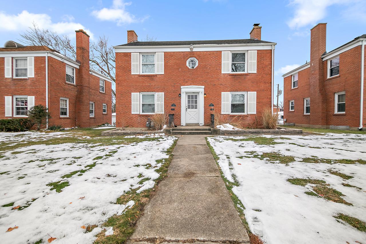 381 S Nelson Ave., Kankakee, IL 60901